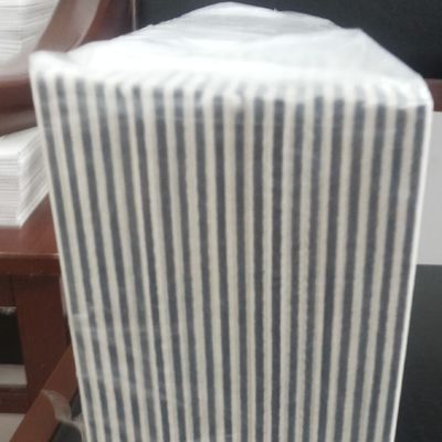 Isolamento laminato a tessuto laminato a carta di PVC con strati di feltro di lana e gomma di silicio nero
