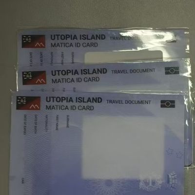 Foglio di policarbonato laminato a prova di umidità senza rivestimento di colla su entrambi i lati per la superficie
