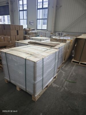 0.12-0.76mm Spessore Matte entrambi i lati Carta di base in PVC con 77 + 2 °C Vicat Point per Offset e Silk-screen Printing