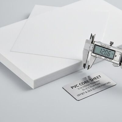 0.12-0.76mm Spessore Matte entrambi i lati Carta di base in PVC con 77 + 2 °C Vicat Point per Offset e Silk-screen Printing