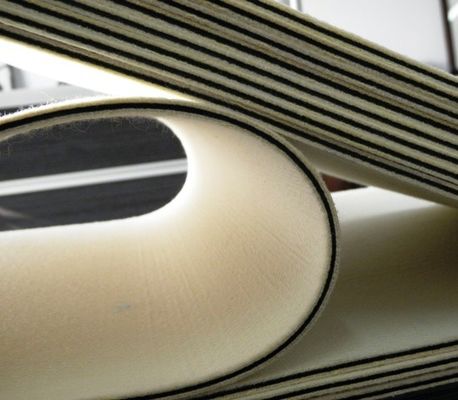 Materiale di lana del cuscino del feltro del cuscinetto laminato bianco di A4 3mm per la laminazione della carta di RFID