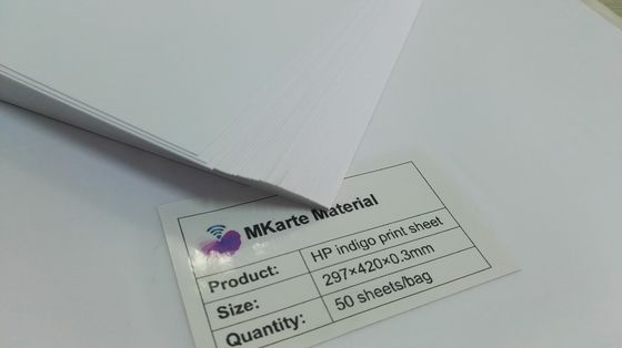 dimensione A4 Digital di 0.32mm che stampa singolo dell'indaco di cavalli vapore degli strati del PVC parteggiato per la carta di plastica