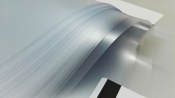 Film rivestito di plastica materiale invecchiante superiore della sovrapposizione della carta del PVC per produzione di Smart Card