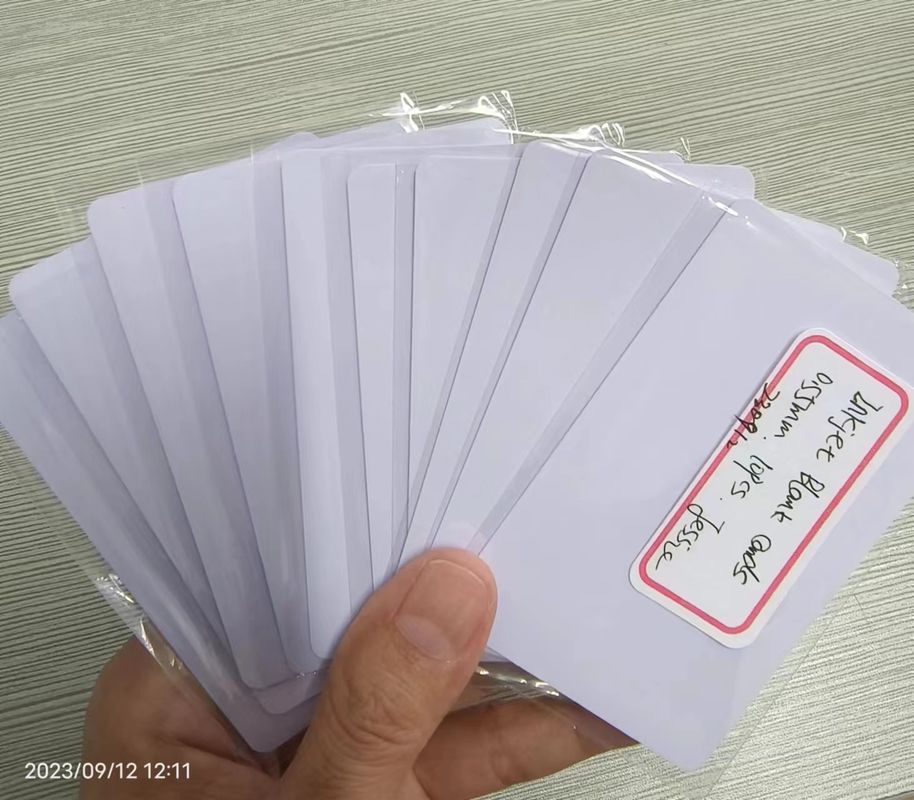 Carte in PVC stampabili a getto d'inchiostro in bianco Cr 80 0,4 mm 0,5 mm Per la produzione di carte