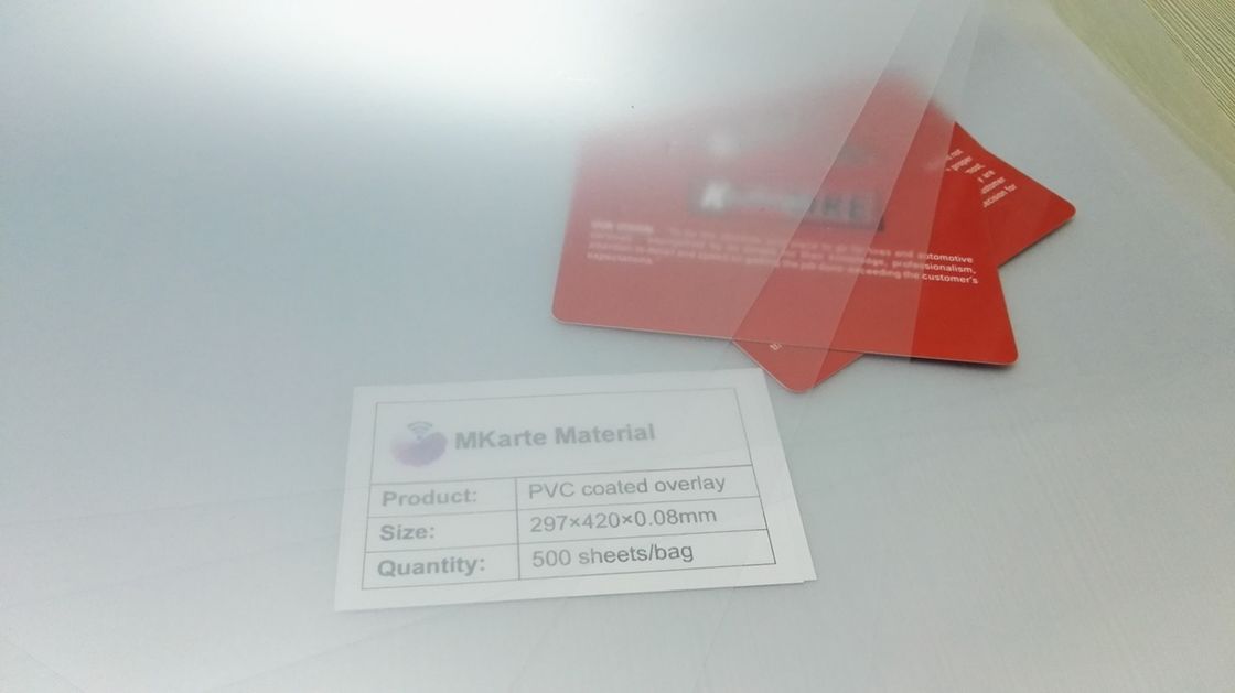 Sovrapposizione rivestita in PVC altamente resistente con tempo di invecchiamento 65°C Temperature / 95% Umidità > 200 ore e trasparente dopo la laminazione